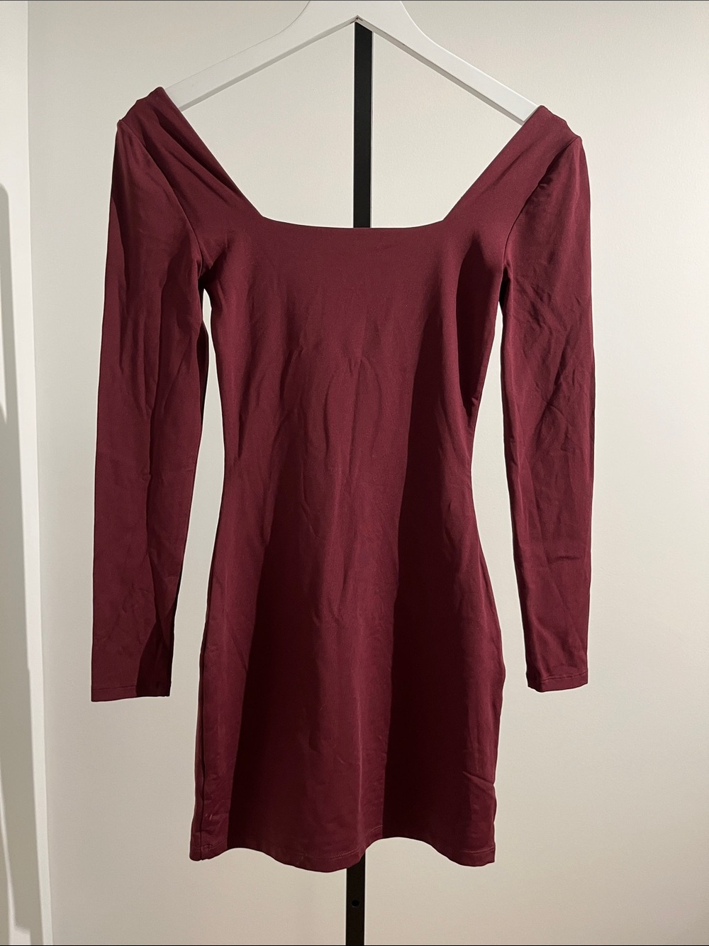 Aritzia Contour Long Sleeve Dress - Burgundy - Picture 3 of 6